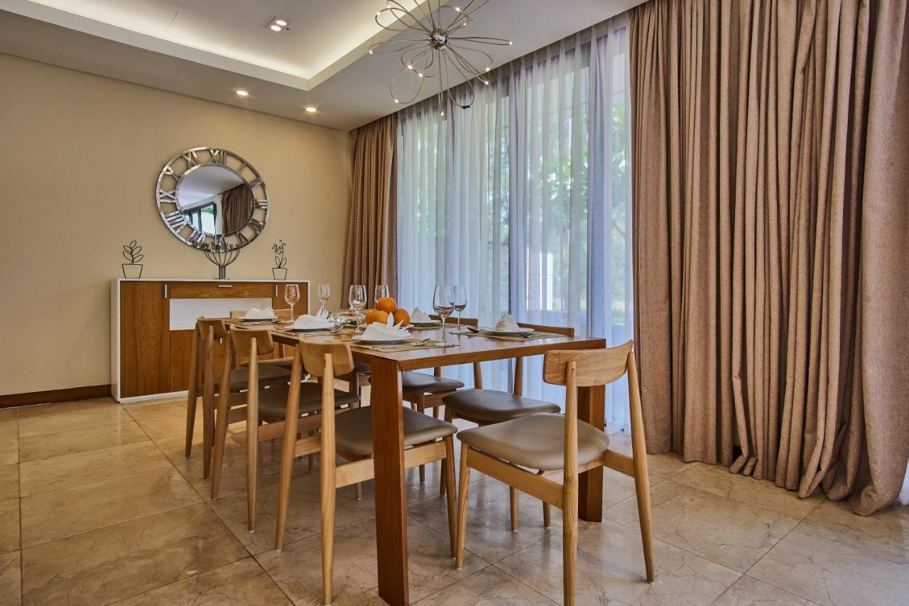 Deluxe Ocean Along The 5* Da Nang